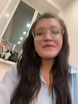 Karen Holmss online show from 13, 3, 2025