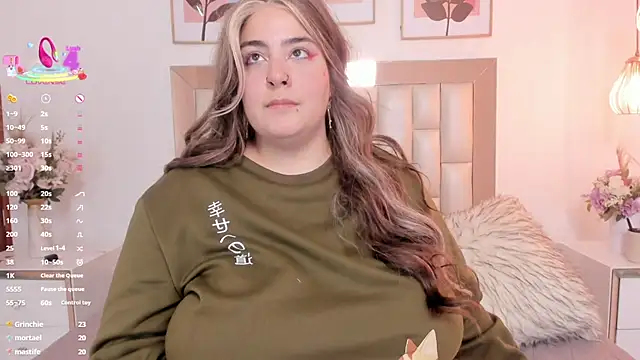 Snapshot of camilleturner1 chatting on 23, 3, 2025 camilleturner1 online show from 23, 3, 2025