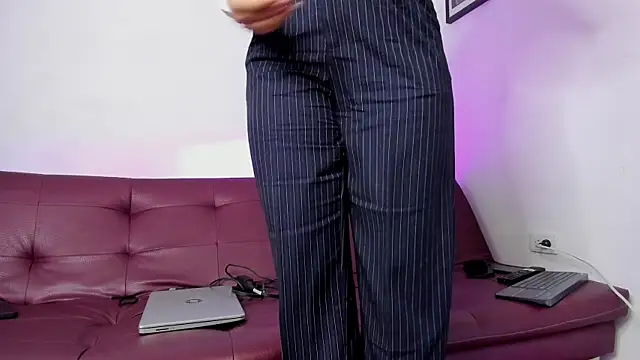 pleasurecompany3 online show from 15, 9, 2025