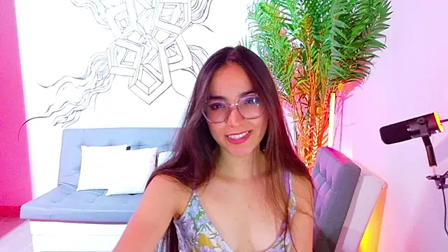 Emmi Roberts online show from 28, 2, 2026