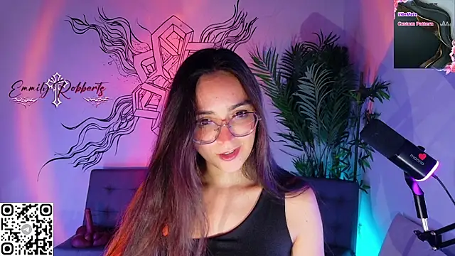 Snapshot of Emmi_Roberts chatting on 28, 5, 2026 Emmi Roberts online show from 28, 5, 2026