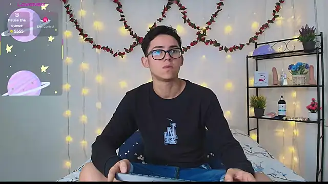 Danny-Swift13 online show from 17, 3, 2025