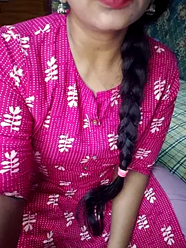 Snapshot of Shalini_telugu09 chatting on 15, 7, 2026 Shalini telugu09 online show from 15, 7, 2026
