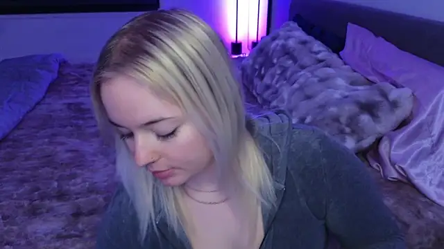 Snapshot of margot_robbie7 chatting on 2, 3, 2026 margot robbie7 online show from 2, 3, 2026