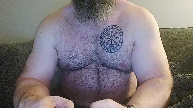 Snapshot of Golgara chatting on 9, 11, 2025 Golgara online show from 9, 11, 2025