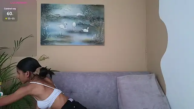 YuliethPetite online show from 14, 4, 2026