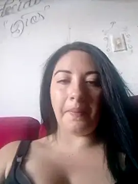 Snapshot of melisamoon_ chatting on 4, 4, 2026 melisamoon online show from 4, 4, 2026