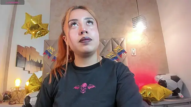 Snapshot of kailinmoonx chatting on 19, 6, 2026 kailinmoonx online show from 19, 6, 2026