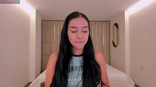 Snapshot of AmaliaCrus chatting on 23, 4, 2026 AmaliaCrus online show from 23, 4, 2026