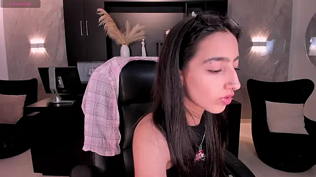 Snapshot of LarisaSmirnov chatting on 16, 1, 2026 LarisaSmirnov online show from 16, 1, 2026