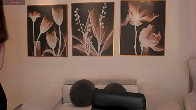 MaiaCollins online show from 3, 11, 2025