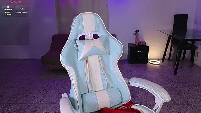 eleselas online show from 2, 11, 2025