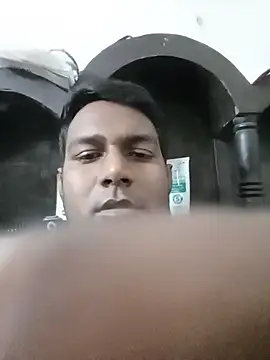 Snapshot of vikesh05 chatting on 27, 11, 2025 vikesh05 online show from 27, 11, 2025