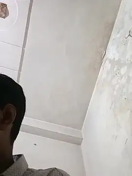 Snapshot of vikesh05 chatting on 1, 12, 2025 vikesh05 online show from 1, 12, 2025