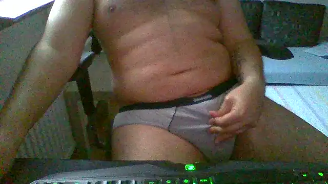 Snapshot of Alexalex_98 chatting on 13, 10, 2025 Alexalex 98 online show from 13, 10, 2025