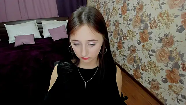 Snapshot of JulietMonli chatting on 14, 9, 2025 JulietMonli online show from 14, 9, 2025