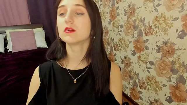Snapshot of JulietMonli chatting on 27, 9, 2025 JulietMonli online show from 27, 9, 2025