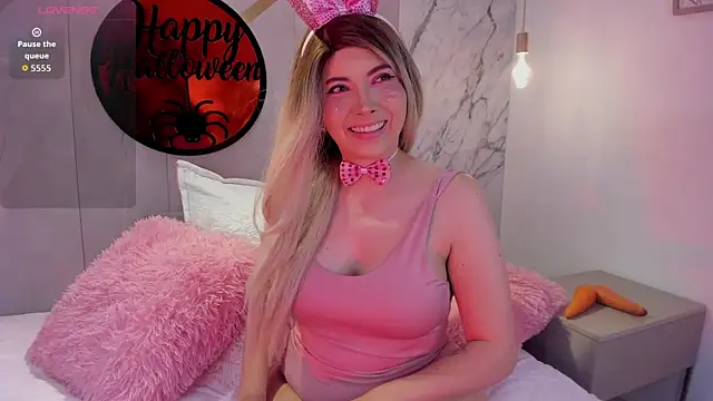 Snapshot of onebeauty chatting on 24, 10, 2025 onebeauty online show from 24, 10, 2025