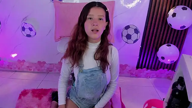 Sophie joyy online show from 18, 6, 2026