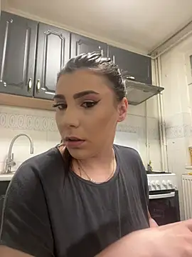 Natasha Cameron22 online show from 1, 4, 2026