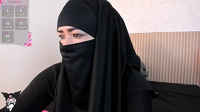 Snapshot of Layla_arabelle chatting on 9, 6, 2026 Layla arabelle online show from 9, 6, 2026
