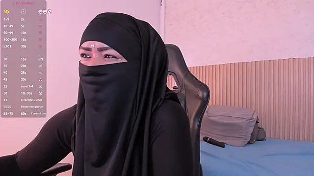 Snapshot of Layla_arabelle chatting on 6, 7, 2026 Layla arabelle online show from 6, 7, 2026