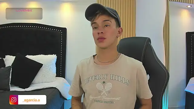 LiamWildx20 online show from 15, 5, 2026