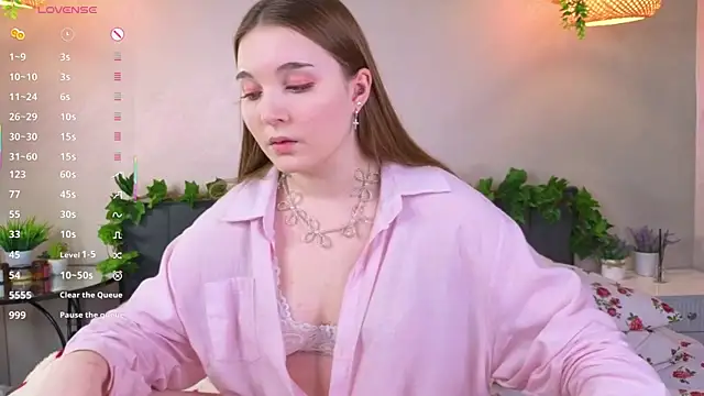 ConstanceHelms online show from 6, 11, 2025