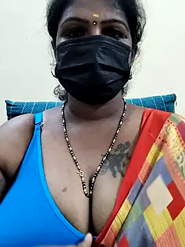 Snapshot of poojaa-rani chatting on 18, 3, 2025 poojaa-rani online show from 18, 3, 2025