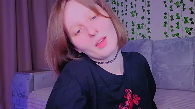 Snapshot of c0ralynx chatting on 17, 7, 2026 c0ralynx online show from 17, 7, 2026