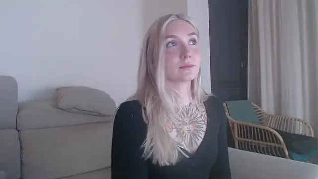 tattoobbgirl online show from 5, 12, 2025