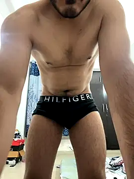 Snapshot of Guccilonda17 chatting on 29, 11, 2025 Guccilonda17 online show from 29, 11, 2025