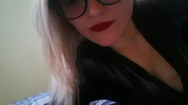 crystalfemdom online show from 17, 3, 2025