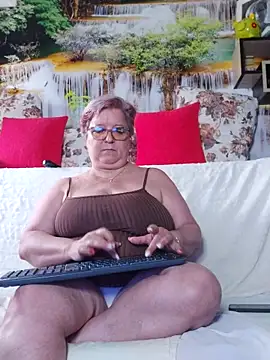 QueenPammy1 online show from 13, 9, 2025