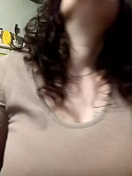 Snapshot of mimi19820 chatting on 20, 9, 2025 mimi19820 online show from 20, 9, 2025