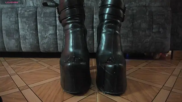  LuanaDabbraccio online show from 26, 11, 2025