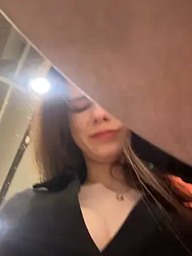 MilaBee online show from 5, 2, 2026