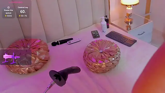 AriaJonnes  online show from 25, 10, 2025