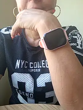 Amadamilf1980 online show from 26, 11, 2025