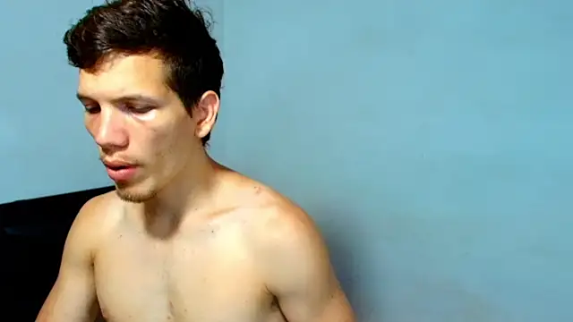 Snapshot of kevinkewman chatting on 4, 5, 2026 kevinkewman online show from 4, 5, 2026