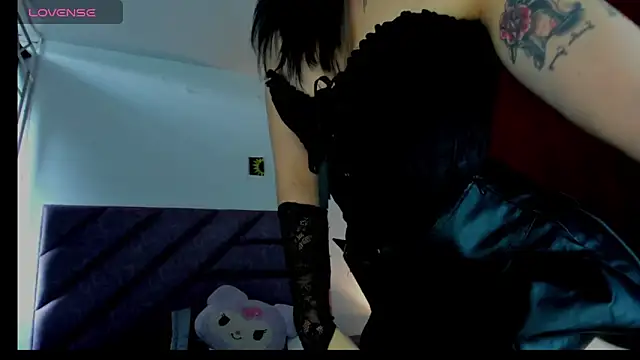 KARINNA  RAVEN online show from 28, 5, 2026