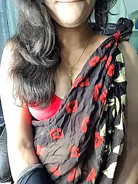 Snapshot of dimple1312 chatting on 1, 6, 2026 dimple1312 online show from 1, 6, 2026