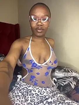 YummyMelanin117 online show from 10, 11, 2025