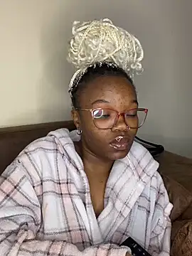 YummyMelanin117 online show from 16, 4, 2026