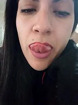 Snapshot of Camilitah chatting on 8, 9, 2025 Camilitah online show from 8, 9, 2025