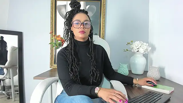 Snapshot of andrea_xoe_ chatting on 19, 3, 2025 andrea xoe  online show from 19, 3, 2025