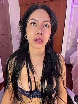 ArianaReynoldss online show from 15, 7, 2026