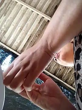 Snapshot of carlafox05 chatting on 22, 12, 2025 carlafox05 online show from 22, 12, 2025