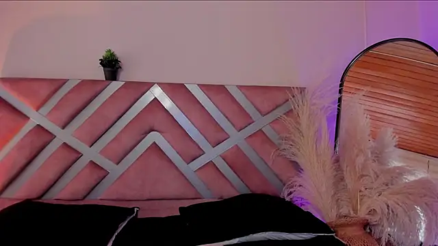 Snapshot of viol_collins__ chatting on 16, 9, 2025 viol collins online show from 16, 9, 2025