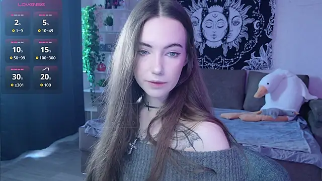 Snapshot of naugghtynikki chatting on 11, 9, 2025 naugghtynikki online show from 11, 9, 2025